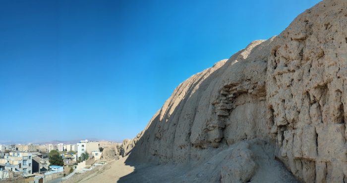 باستان شناسان در تپه چشمه علی به آثار دوره «سیلک ۳» رسیدند